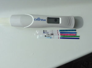 Электронный тест на беременность и обычный