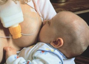 Выделения молока из груди. Не кормлю ребенка уже два года