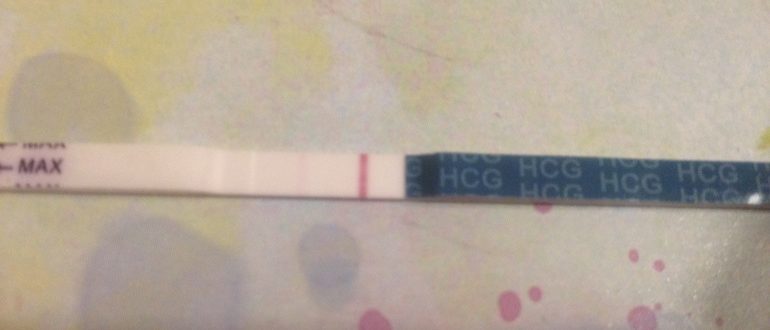 Месячные идут 2 дня, причины