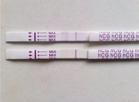 Во время месячных тест положительный