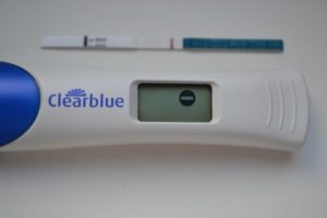 Электронный тест на беременность и обычный