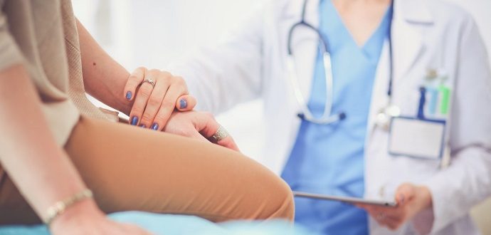 Врач ставит поликистоз