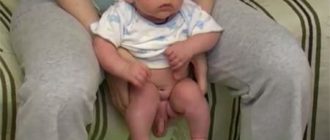 Моему сыну 6 мес. На протяжении месяца постоянно тужится